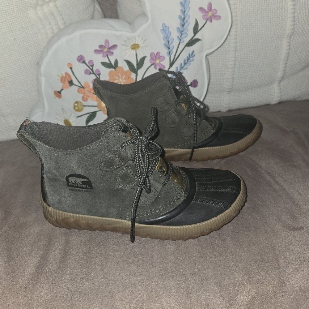 Sorel Olive Suede & Black Rubber Lace-Up Duck Boots